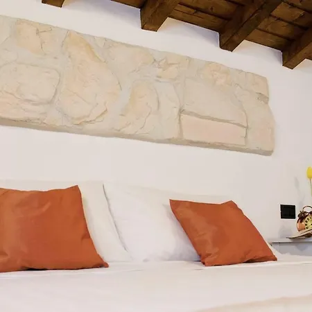 Altido Perfect For Couple, Fantastic View, Terrace And Parking *