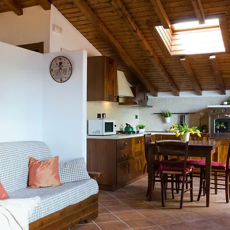 Apartment Altido Perfect For Couple, Fantastic View, Terrace And Parking